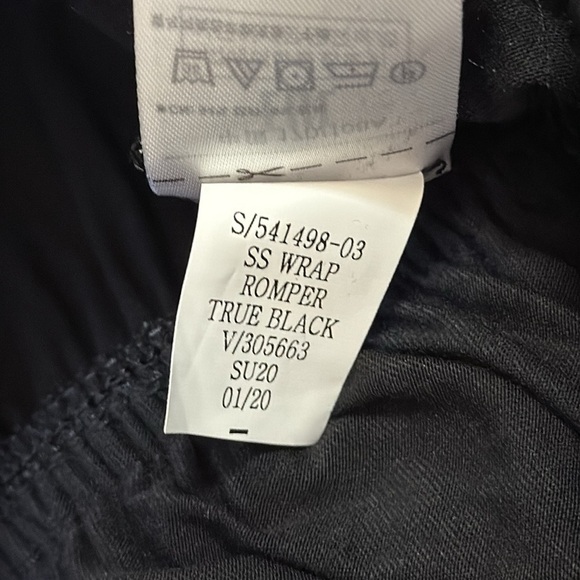 Gap NWT Women’s XL Crossover Wrap Black Jersey Knit Rayon Blend Belted Romper - Picture 8 of 8